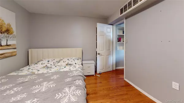 Yonkers, NY 10704,209 Lincoln AVE