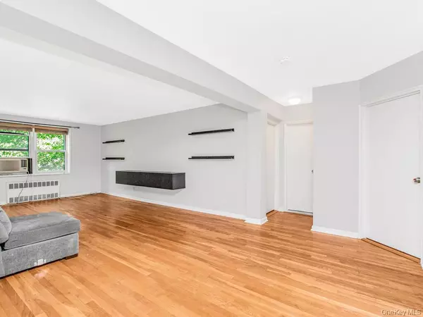 Bronx, NY 10463,525 W 236th. ST #6H