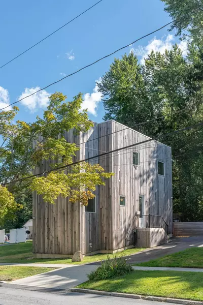 6 Glenwood AVE, Poughkeepsie, NY 12603