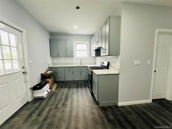 Poughkeepsie, NY 12601,8 Morgan AVE #2