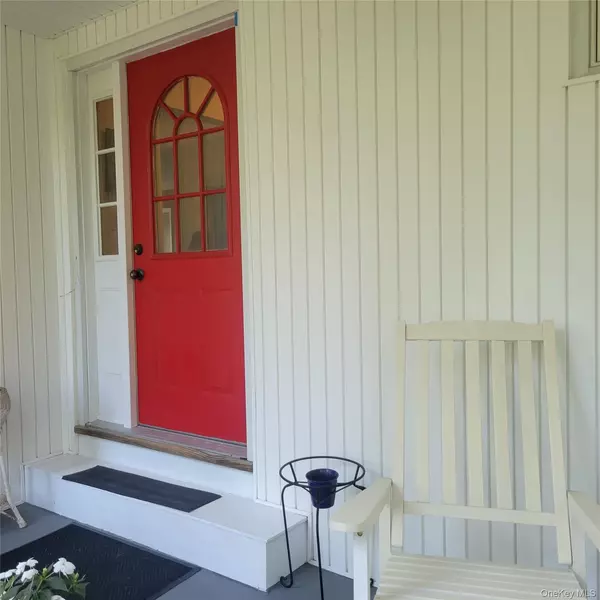 Locust Valley, NY 11560,120 Valley AVE