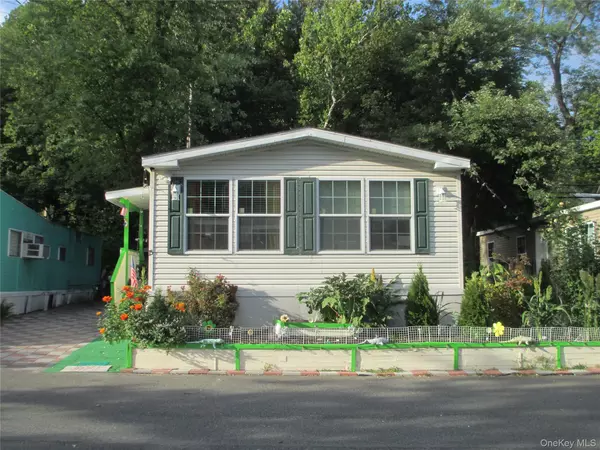 Stony Point, NY 10980,451 #15 CALL HOLLOW #15