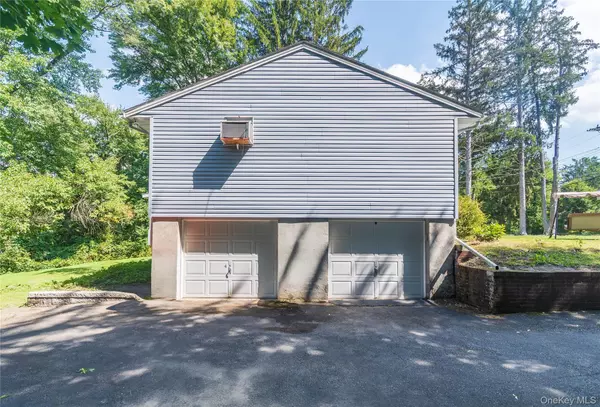 Hyde Park, NY 12538,31 Lawrence RD