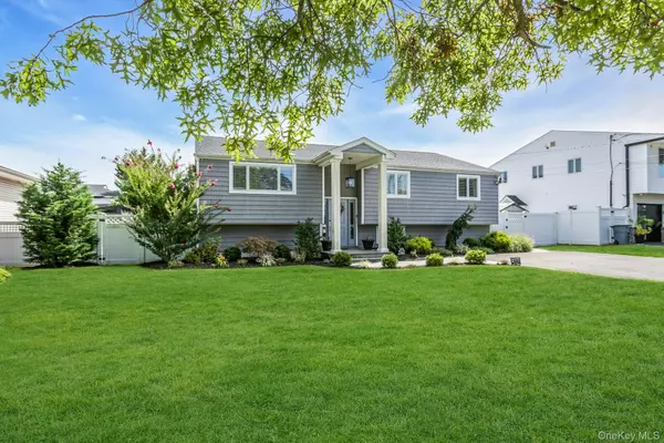 Bellmore, NY 11710,2777 Len DR