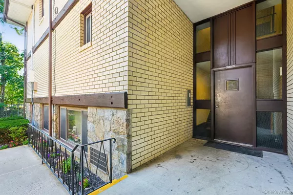 Spring Valley, NY 10977,258 N Main ST #C-19