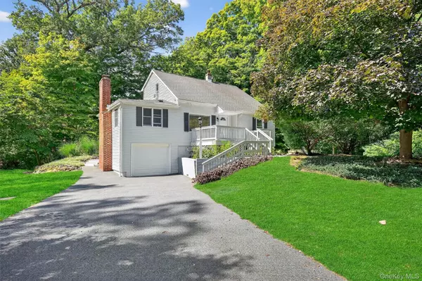 Poughkeepsie, NY 12601,4 Knolls RD