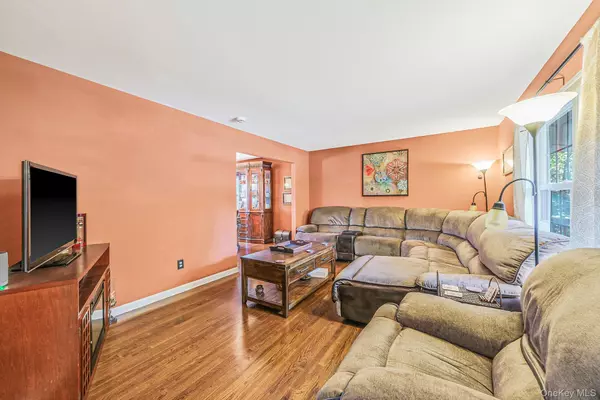 Center Moriches, NY 11934,5 Bridal PATH