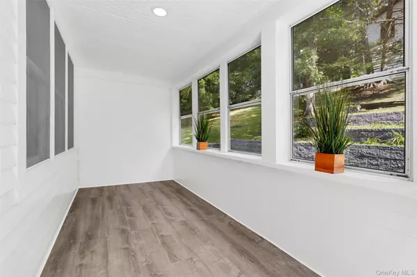 Mount Kisco, NY 10549,136 Harriman RD