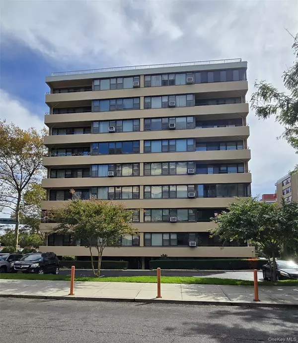 166-10 Powells Cove BLVD #4C, Beechhurst, NY 11357