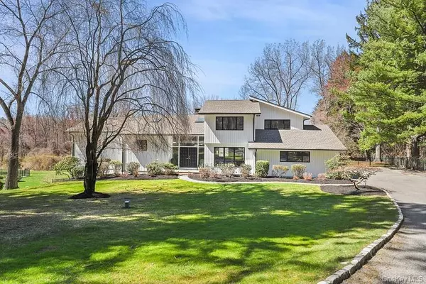 Armonk, NY 10504,25 Round Hill RD