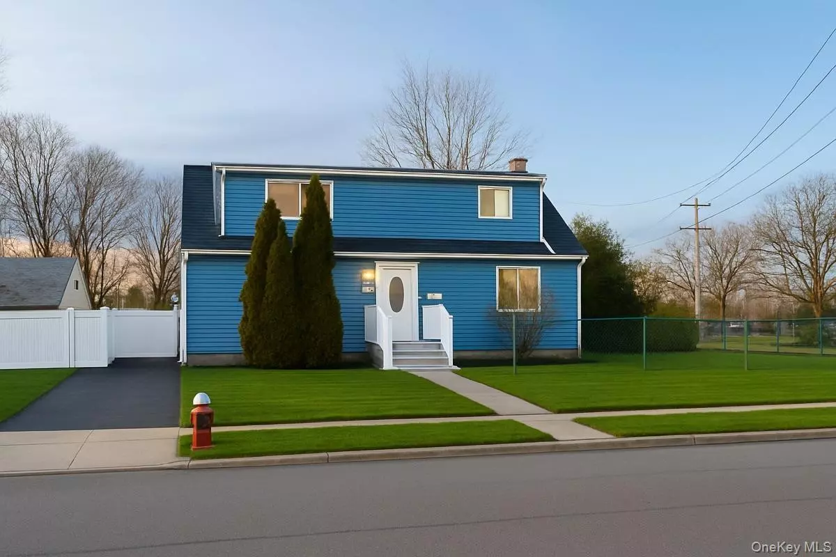 Farmingdale, NY 11735,8 Nostrand ST