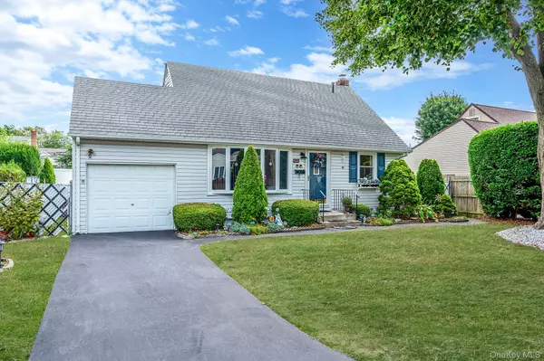 Lindenhurst, NY 11757,436 N Ontario AVE