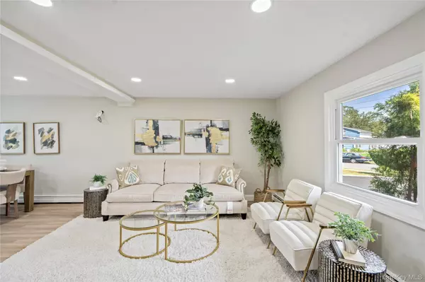 Selden, NY 11784,47 Iroquois AVE