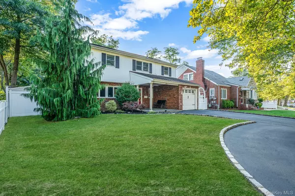 Bellmore, NY 11710,886 Bellmore Ave