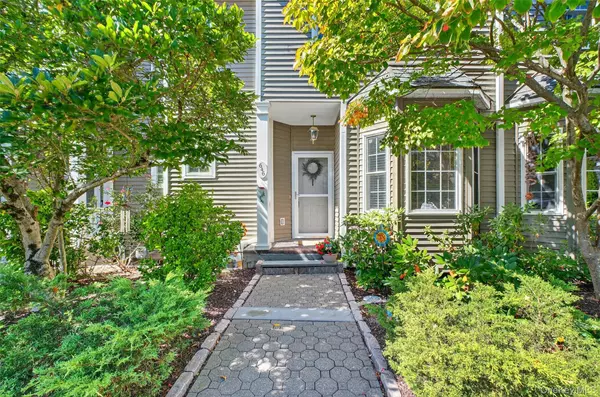 Jefferson Valley, NY 10535,646 E Main ST
