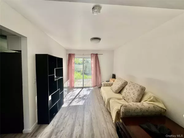 Middletown, NY 10940,17 N Aspen RD