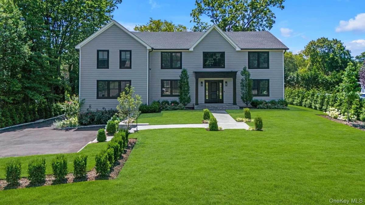 Port Washington, NY 11050,40 Hewlett LN