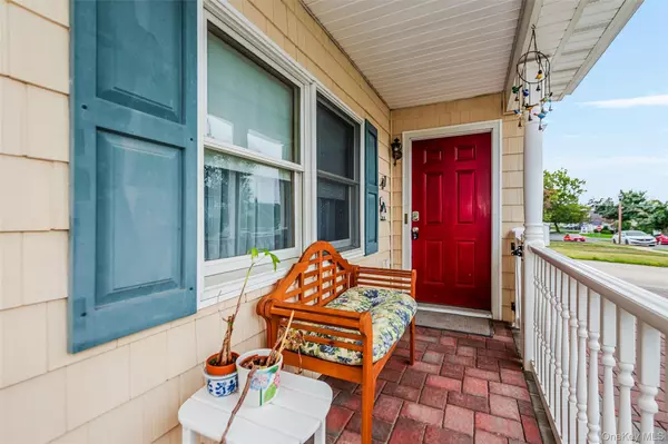 Levittown, NY 11756,41 Church RD