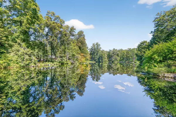 65 Furnace Brook DR, Cortlandt Manor, NY 10567