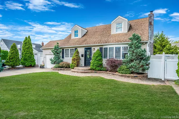 East Meadow, NY 11554,71 Rose DR