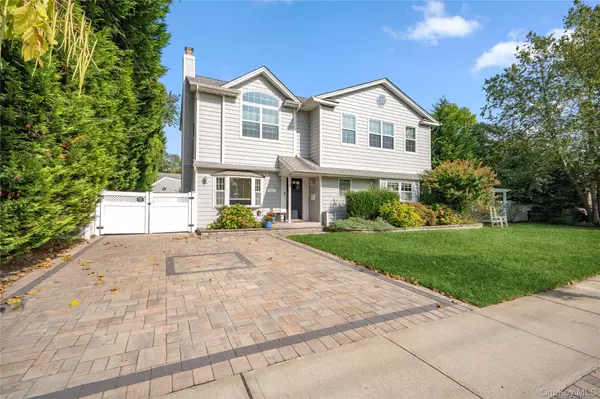 West Islip, NY 11795,411 Center Bay DR