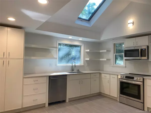 Garrison, NY 10524,98 Travis Corners RD