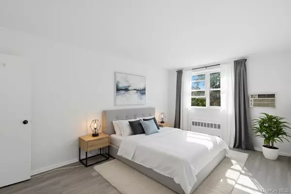 East Elmhurst, NY 11369,2540 88 ST