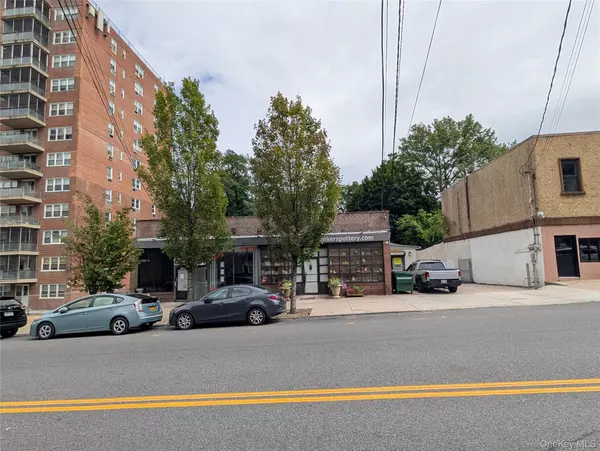 Yonkers, NY 10705,377 McLean AVE