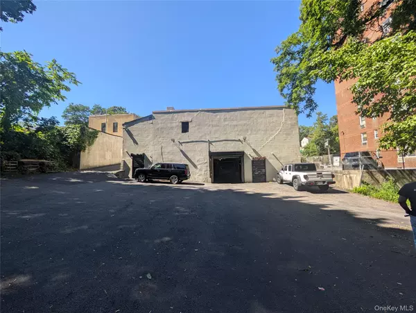 Yonkers, NY 10705,377 McLean AVE