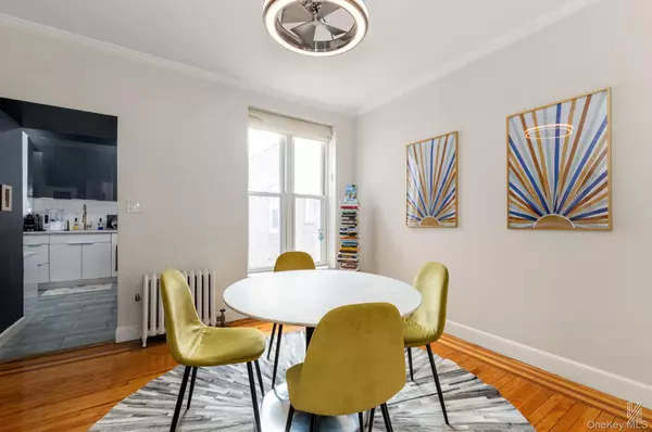 Jackson Heights, NY 11372,34-39 82nd ST #52