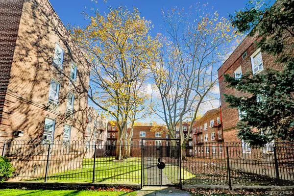 Kew Garden Hills, NY 11367,141-24 78th AVE #2B