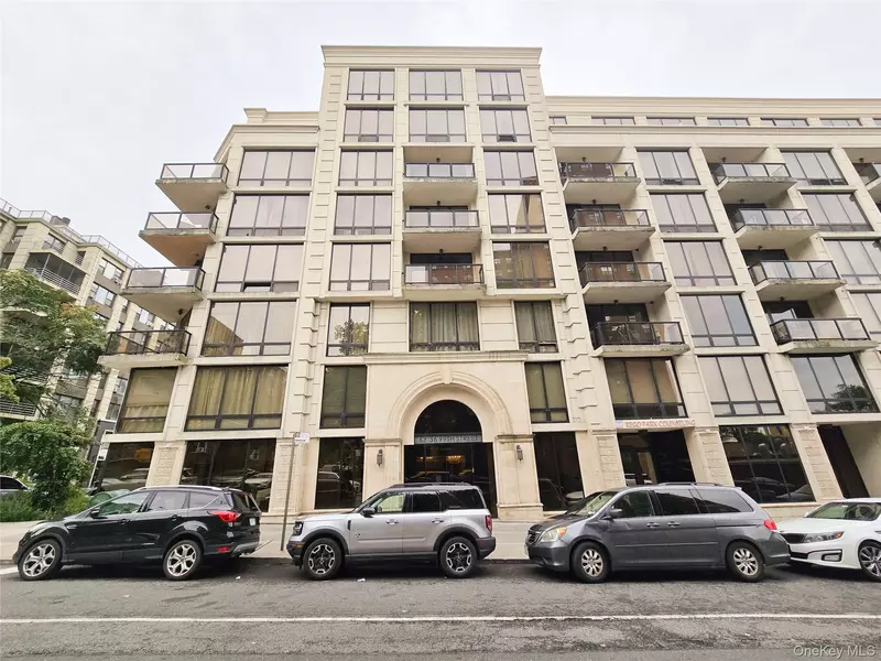 63-36 99 ST #5B, Rego Park, NY 11374