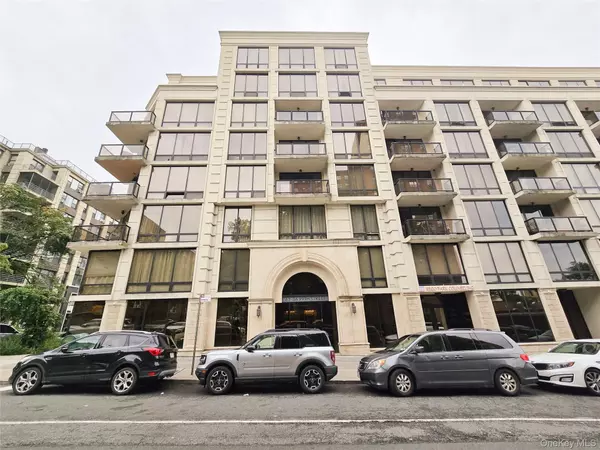 63-36 99 ST #5B, Rego Park, NY 11374