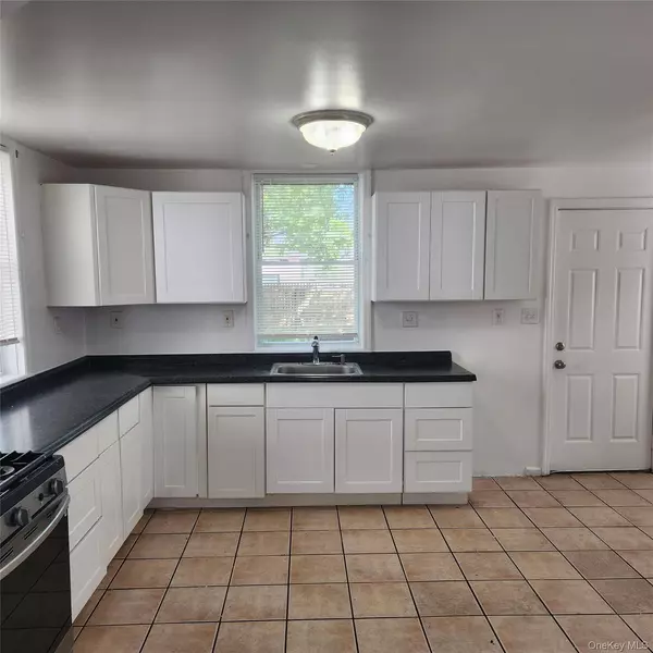 Poughkeepsie, NY 12601,5 Morton ST