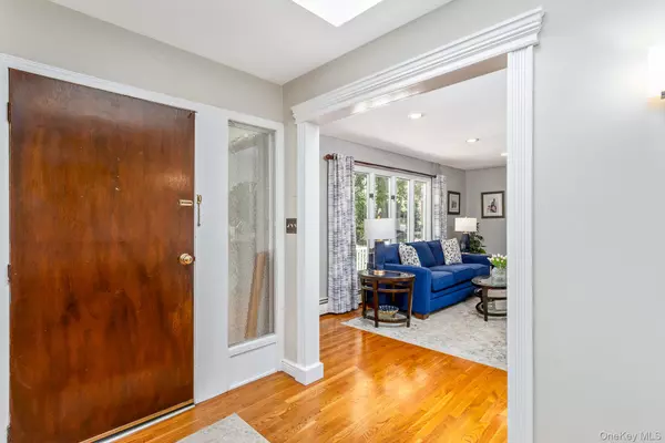 Smithtown, NY 11787,4 Burham CT