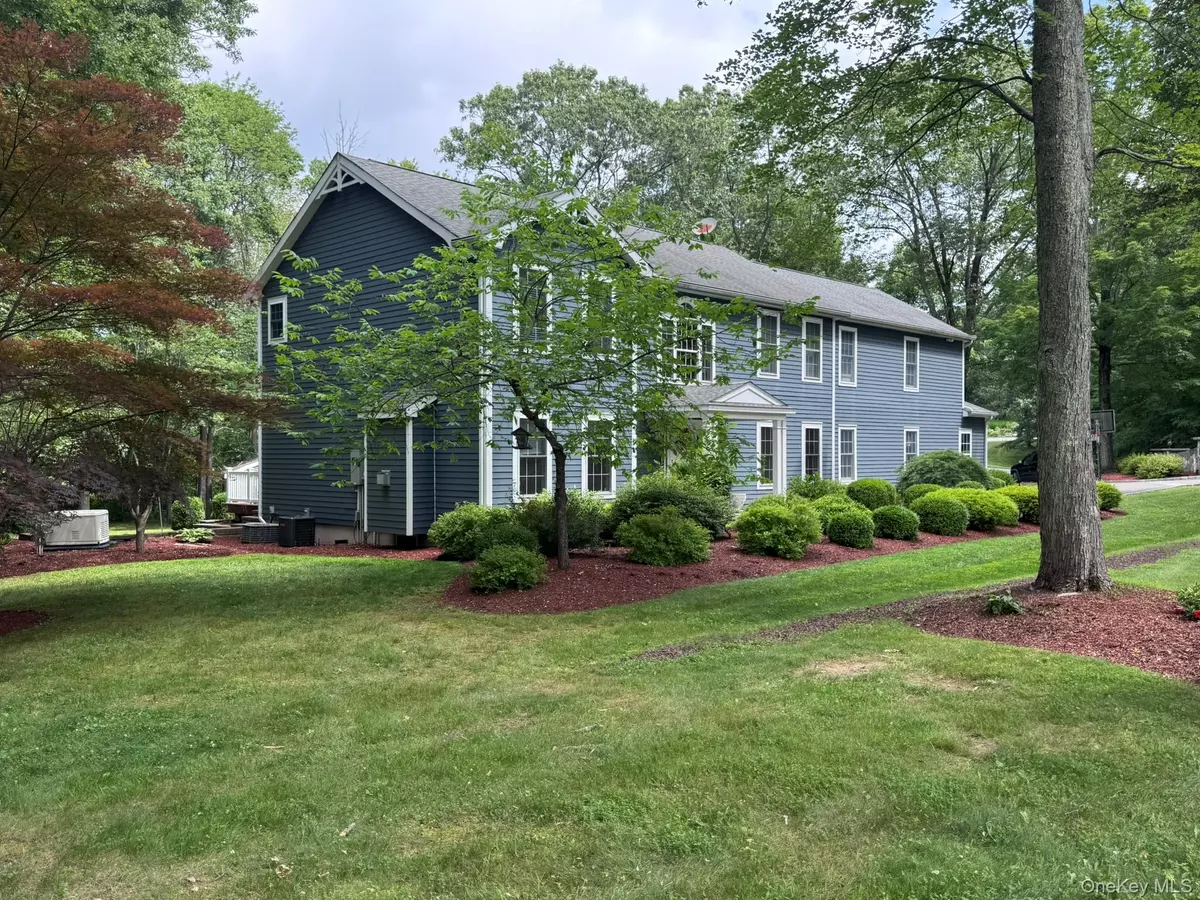 Carmel, NY 10512,31 Farm Lake CT