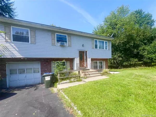 41 Decker DR, Blooming Grove, NY 10992