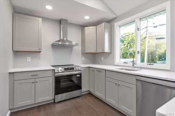 Northport, NY 11768,12 Wren CT