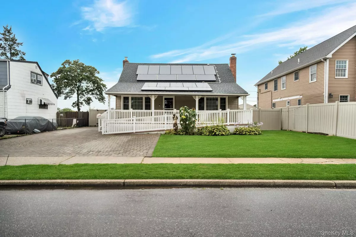 Levittown, NY 11756,149 Cardinal RD