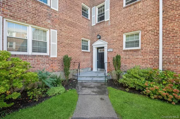 Hastings-on-hudson, NY 10706,737 N Broadway #2D