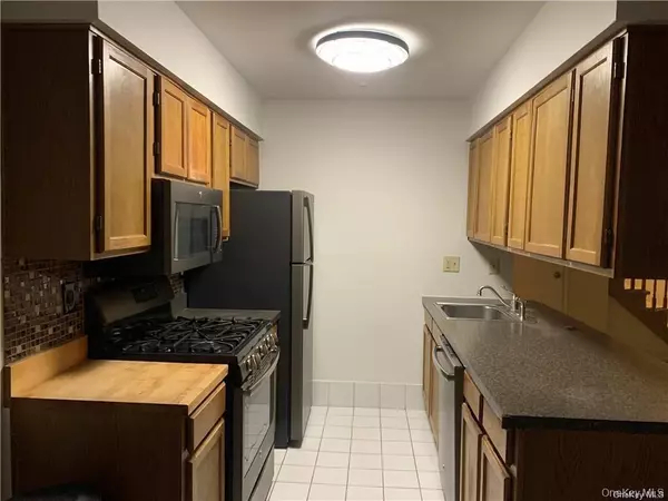 70 Homestead Village DR,  Warwick,  NY 10990