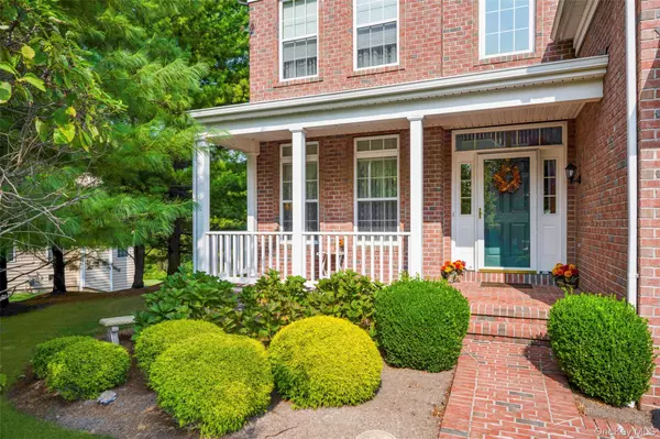 Fishkill, NY 12524,653 Creekside LN