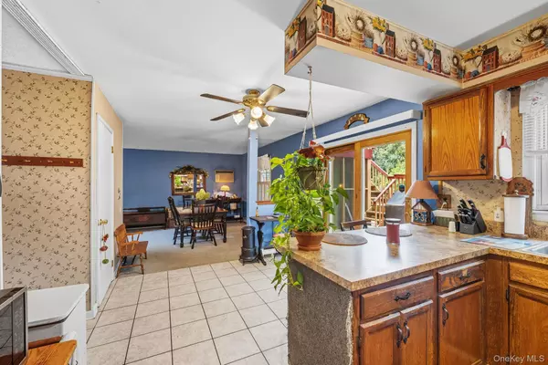 Harriman, NY 10926,2 Fawn Ridge CT