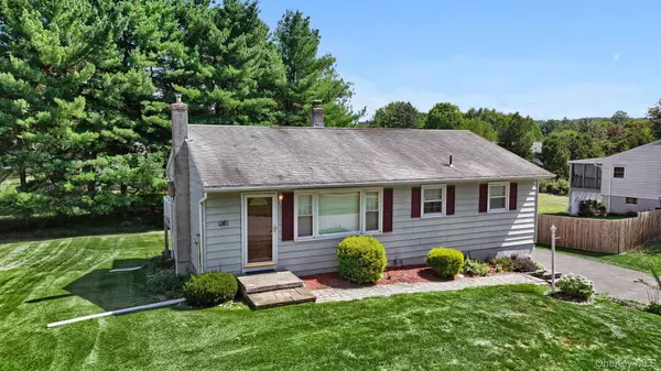 Staatsburg, NY 12580,80 W Long Meadow DR