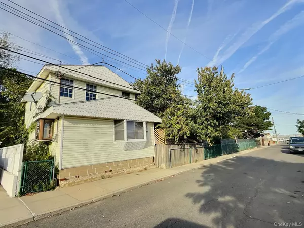 815 Walton RD, Broad Channel, NY 11693
