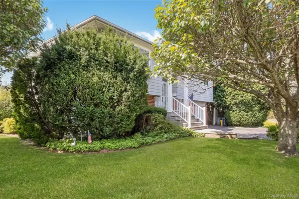 Plainview, NY 11803,27 Belmont AVE