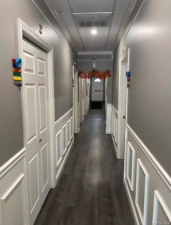 West Babylon, NY 11704,1026-1026A Little East Neck RD