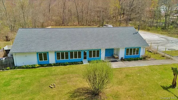 4 Glenna DR, Carmel, NY 10512