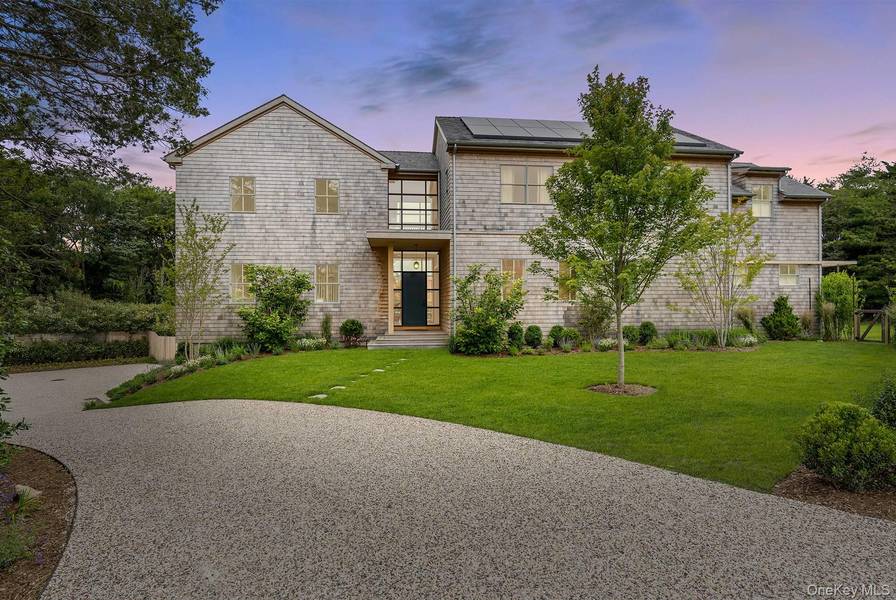 26 Georgian LN, Water Mill, NY 11976