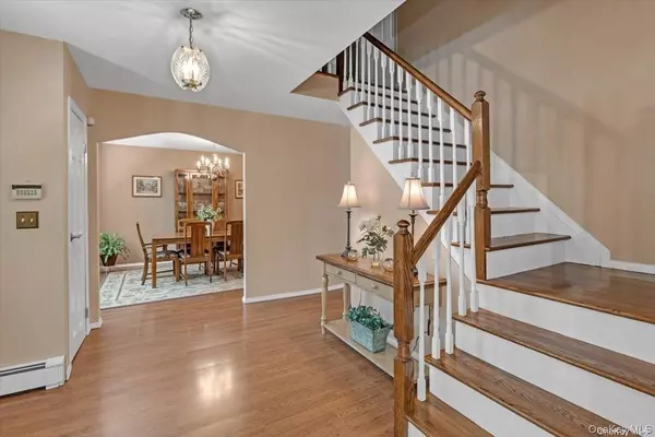 East Northport, NY 11731,309 8th ST